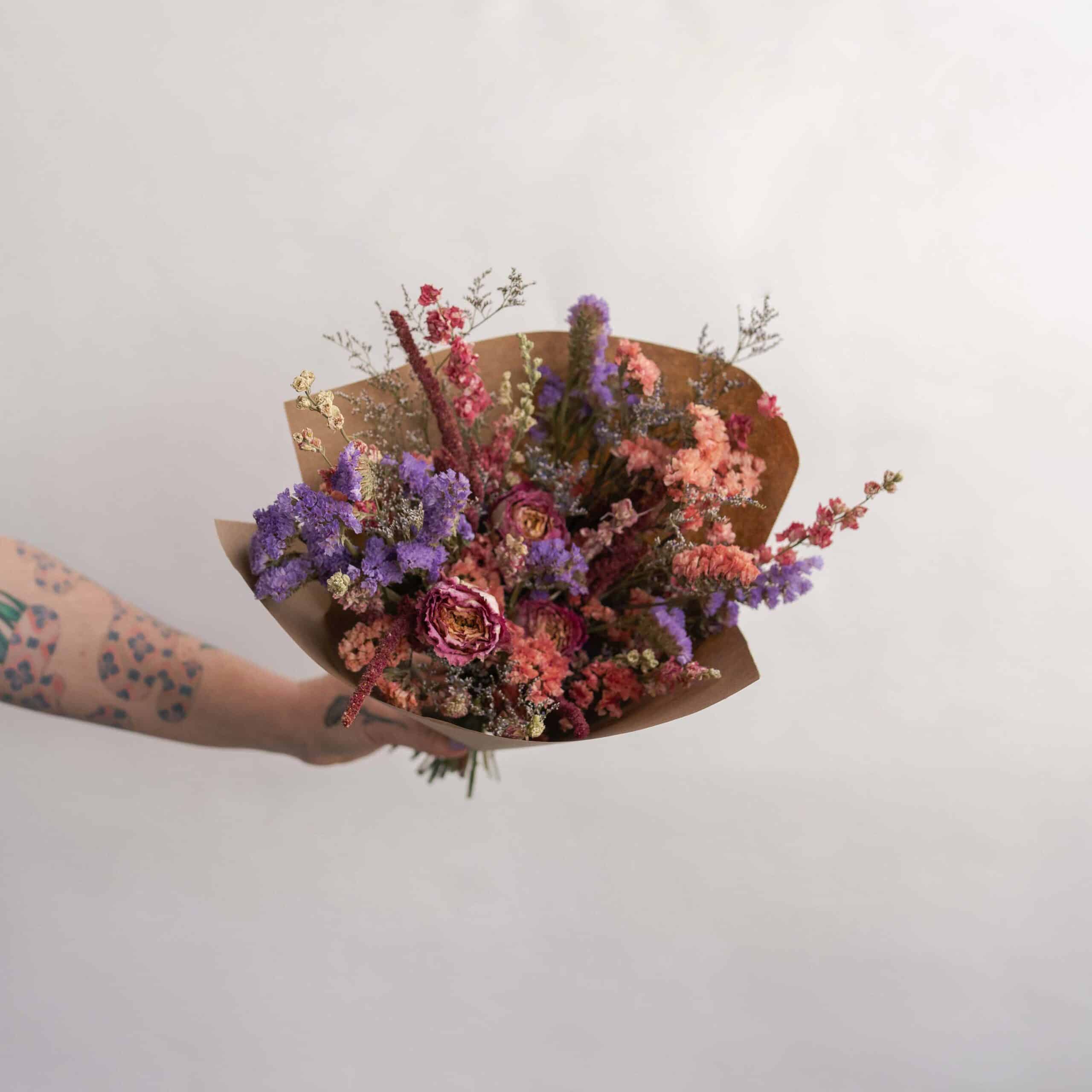 The Dozen Roses - Image 32